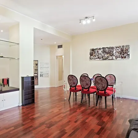 Apartment Charming 2 Bed Flat In Prati Rome
