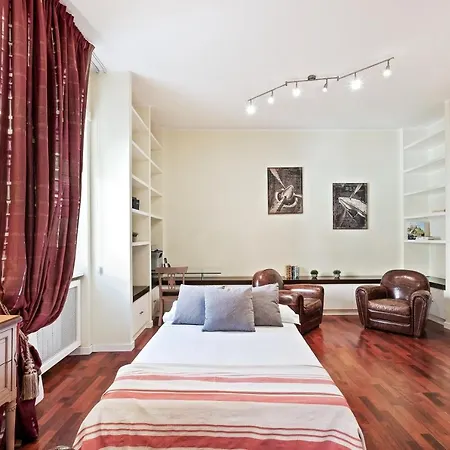 Charming 2 Bed Flat In Prati Apartmán