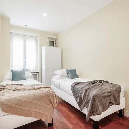 Charming 2 Bed Flat In Prati