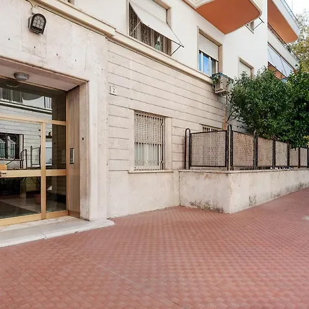 Charming 2 Bed Flat In Prati Appartement *